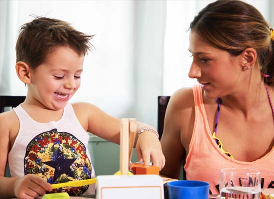 Divertimenti per bambini a tavola